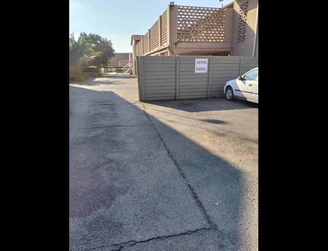 2 BEDROOM APARTMENT FOR SALE IN BRACKENHURST